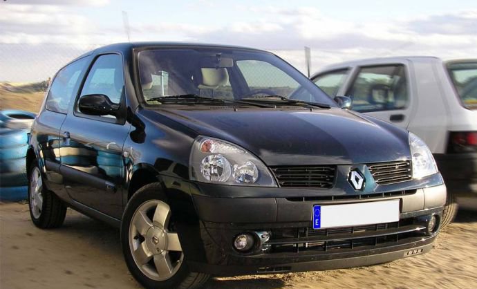 2001 Renault Clio II (Phase II, 2001) 5-door 1.5 dCi (82 CV)